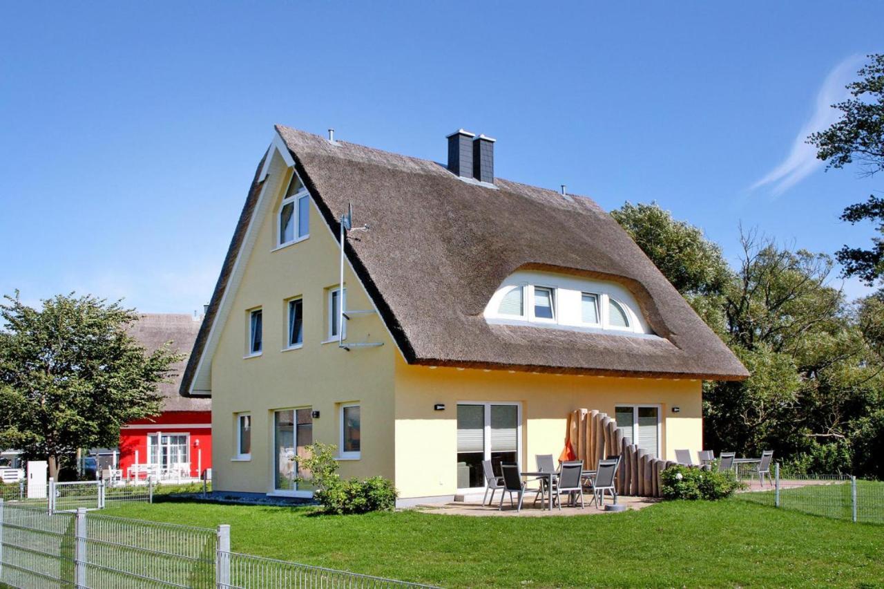 Reetdachhaus Lotte Mit Sauna Und Kaminofen Am Yachthafen In Vieregge Eksteriør bilde